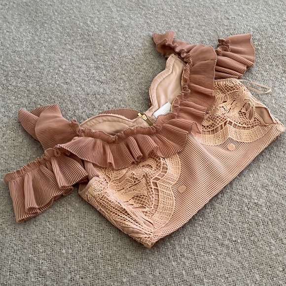 ALICE MCCALL Signed Sealed Lace Ruffle Cold Shoulder Crop Top - Picture 8 of 16